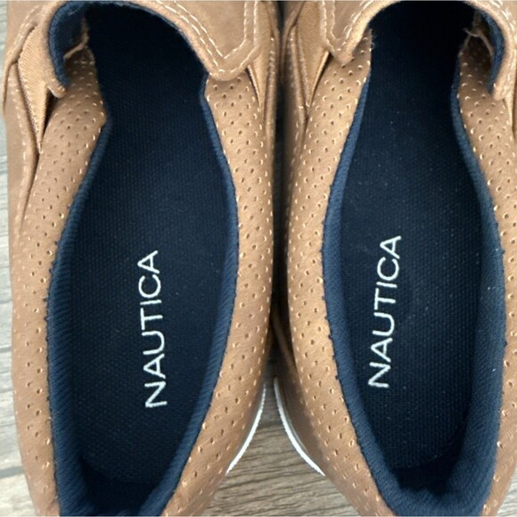 Nautica Kids Akeley Slip-On Casual Shoe Size 3,  Gently Used In Great Condition - Picture 3 of 8